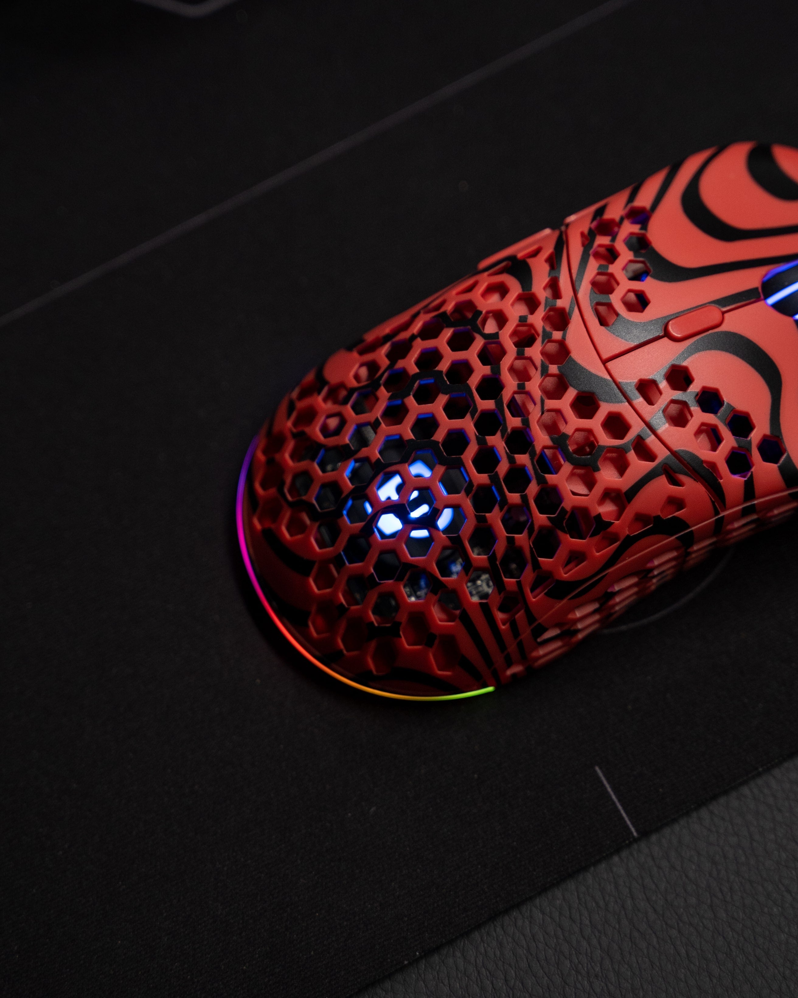 Souris de jeu ultra-légère Pewdiepie M1